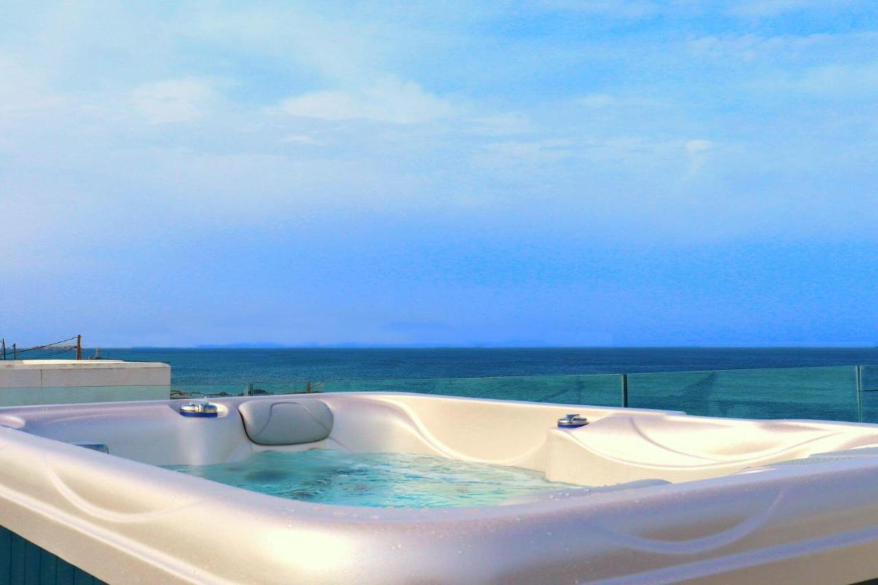Beach Apartment Thalia With Hot Tub And Sea View Agios Prokopios  Ngoại thất bức ảnh