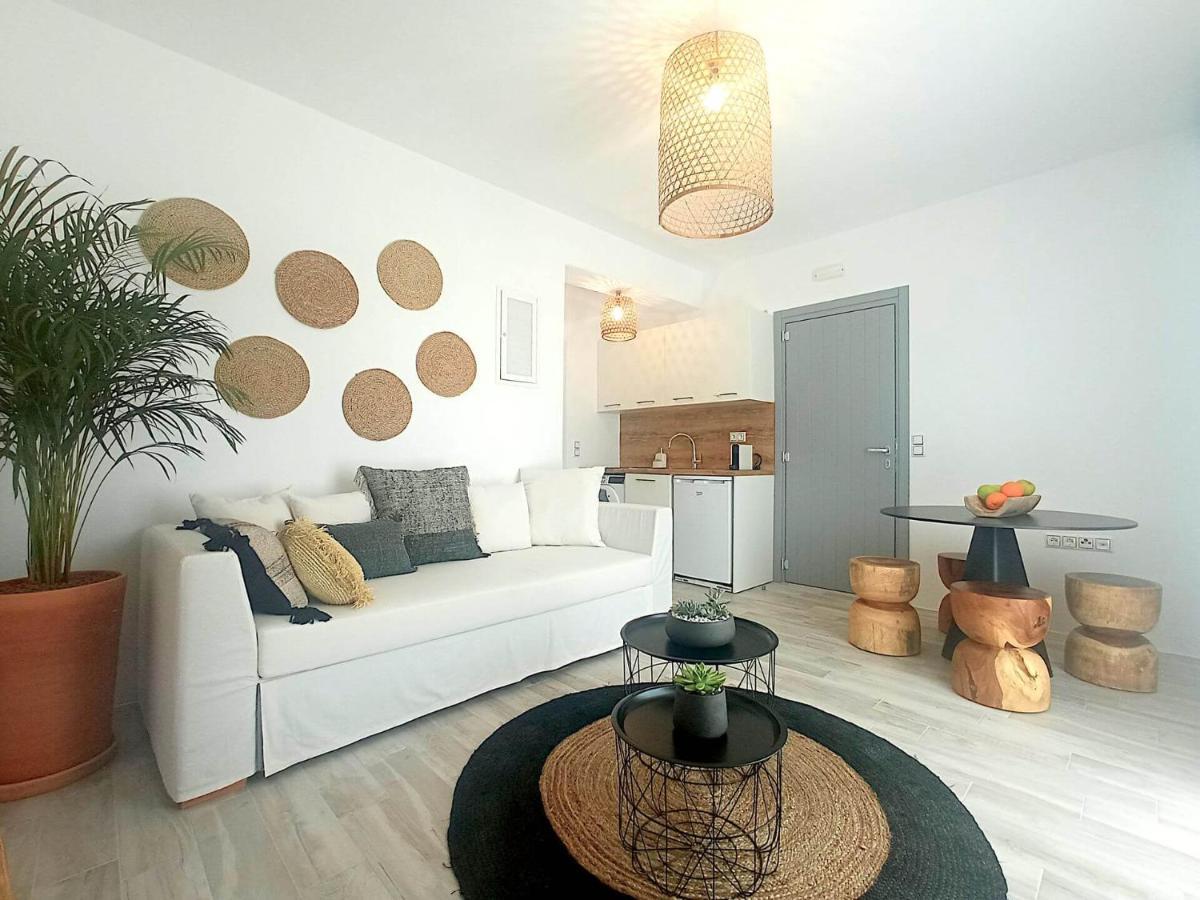Beach Apartment Thalia With Hot Tub And Sea View Agios Prokopios  Ngoại thất bức ảnh